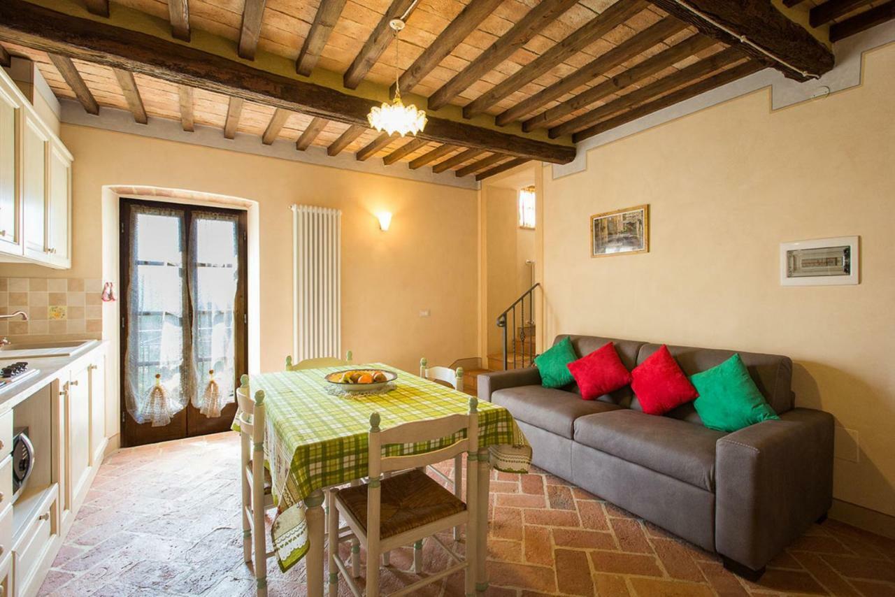 Borgo Pie' Di Gamboi Villa Chianni Buitenkant foto